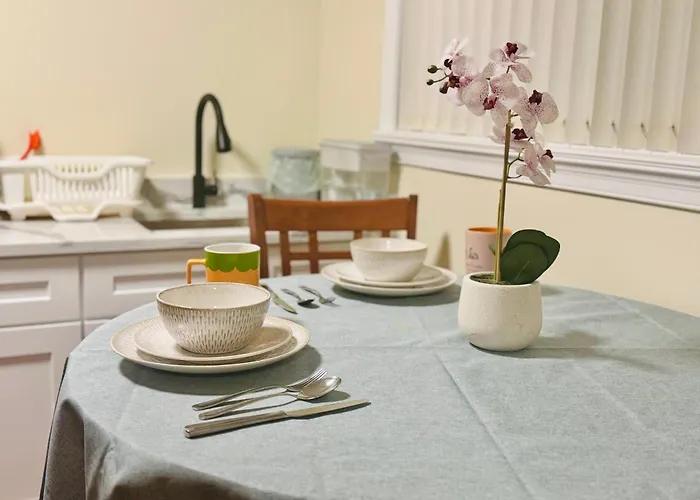 Cozy 2 Beds Spacious Rooms,Close To Transit