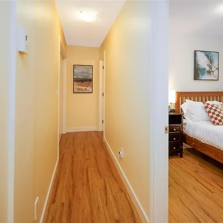 Cozy 2 Beds Spacious Rooms,Close To Transit Vancouver Exterior photo